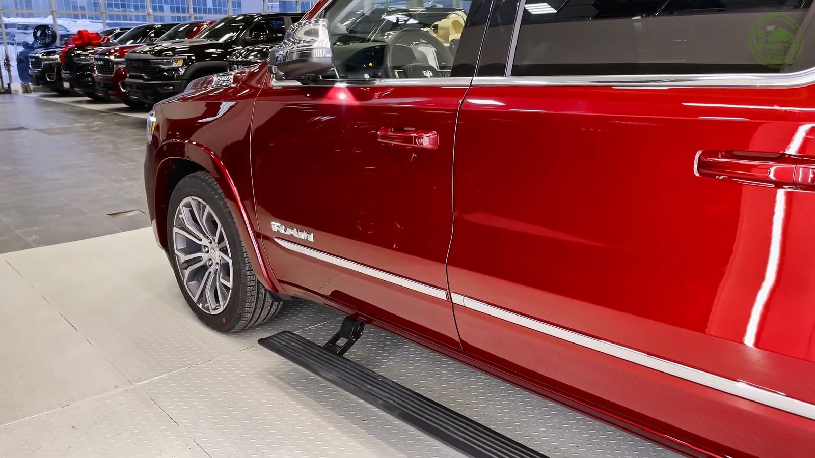 Side 2026 Dodge RAM 1500 Tungsten