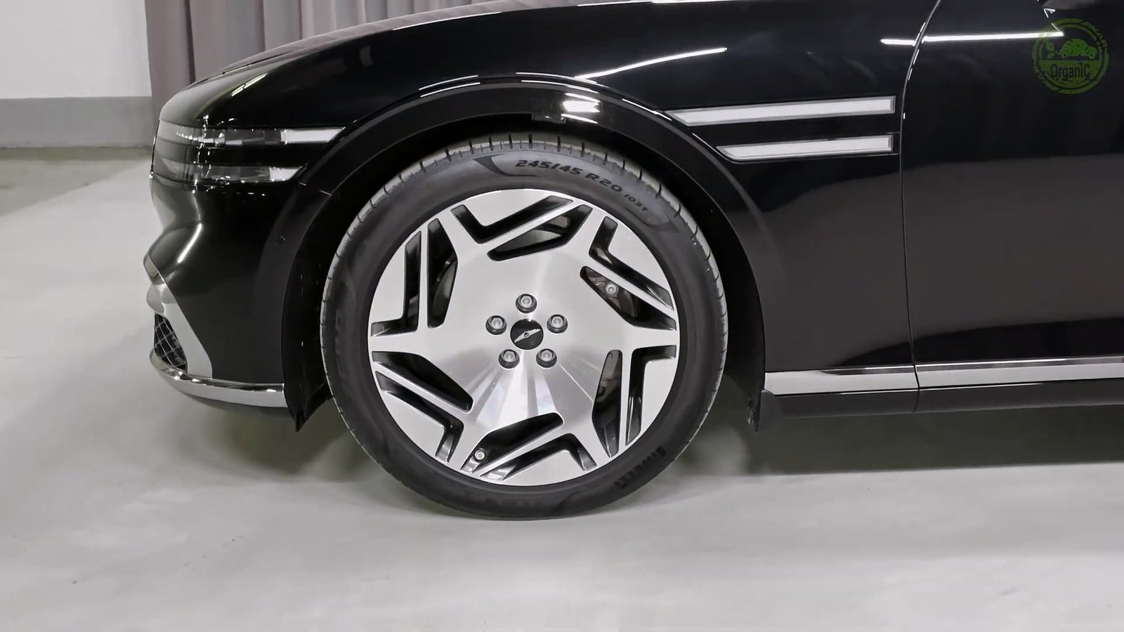 Wheel 2026 Genesis G90