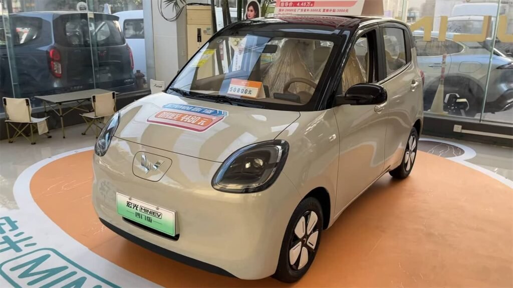 Wuling Hongguang MINI EV 2025