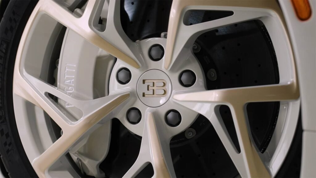 La Perle Rare Bugatti W16 Mistral (7)