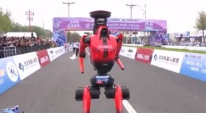 2026 Humanoid Robot Half Marathon Flash Smashes Human World Record in Beijing E Town