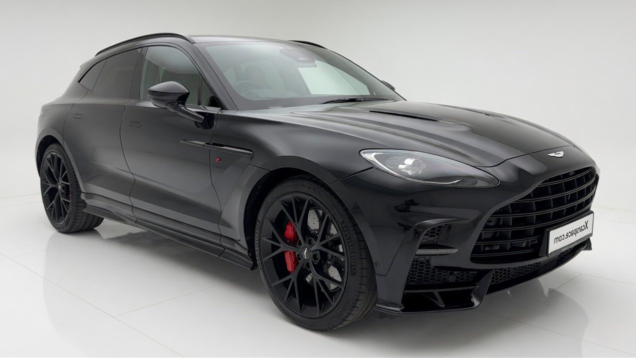 2026 Aston Martin DBX