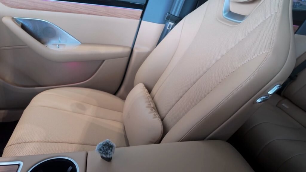2026 Luxeed R7 (Zhijie R7) (8)