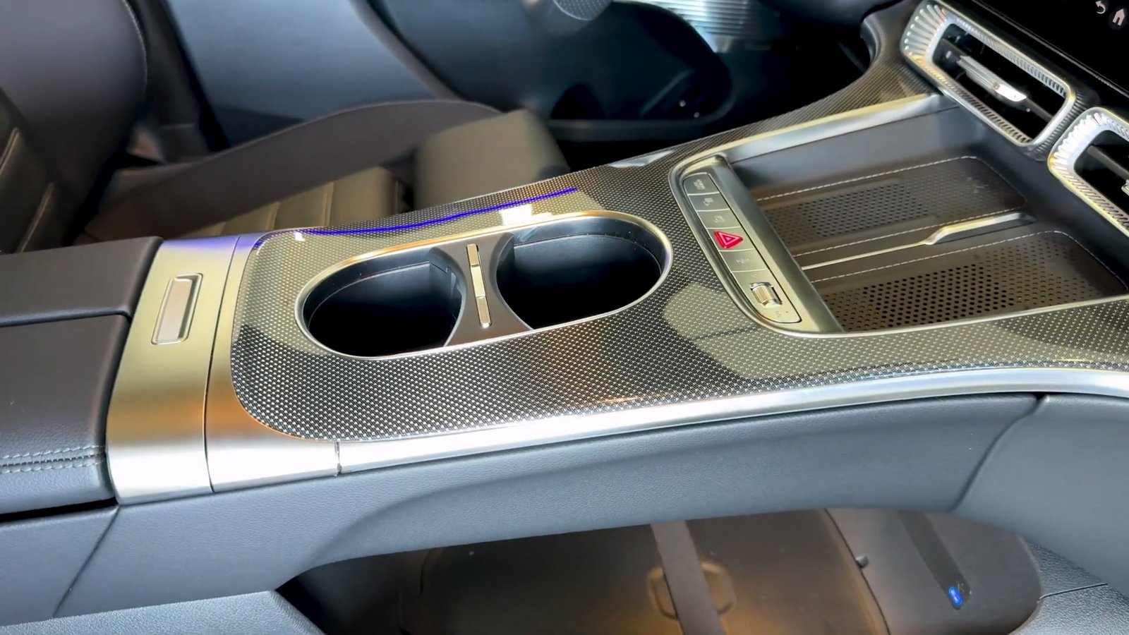 Armrest 2027 Mercedes GLC EV
