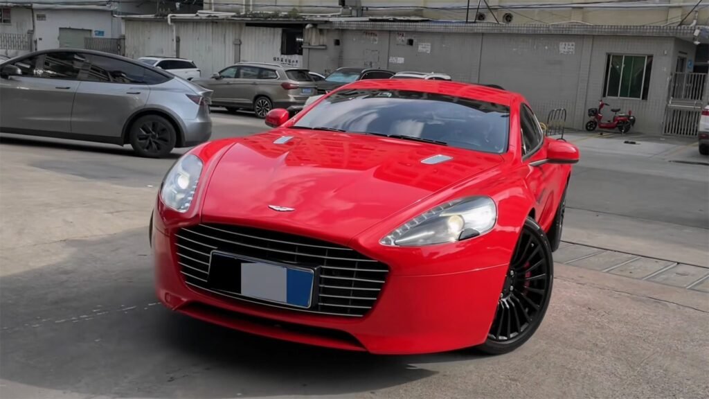 Aston Martin Rapide 1