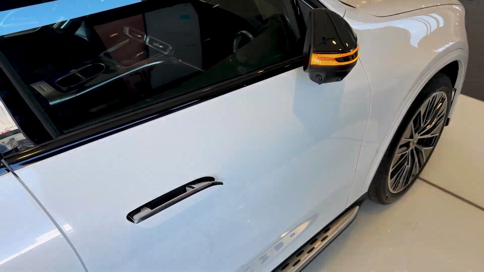 Door Handle 2027 Mercedes GLC EV