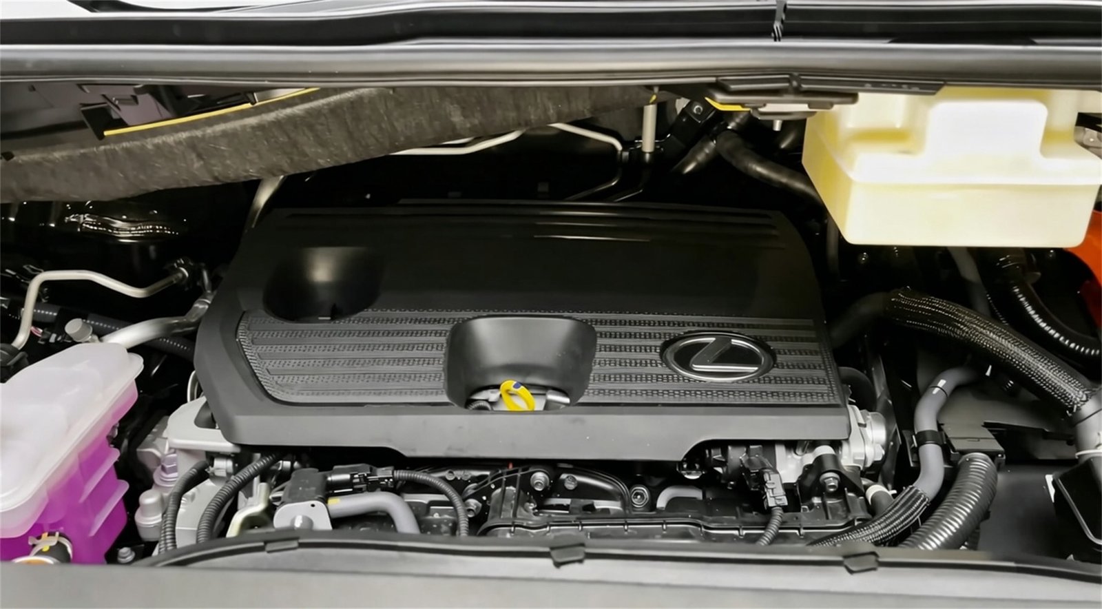 Engine 2026 Lexus LM