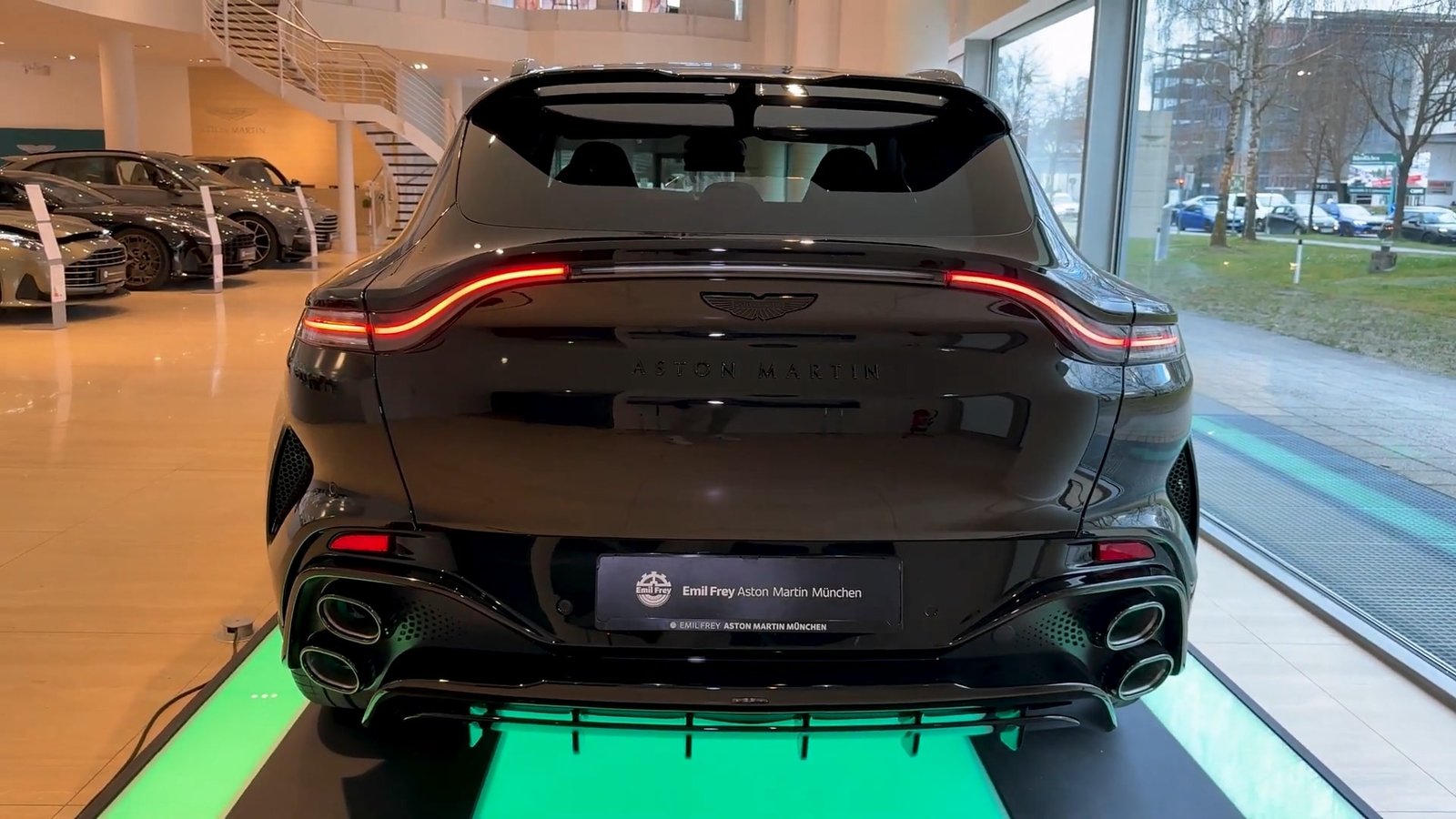 Exterior 2026 Aston Martin DBX S (4)