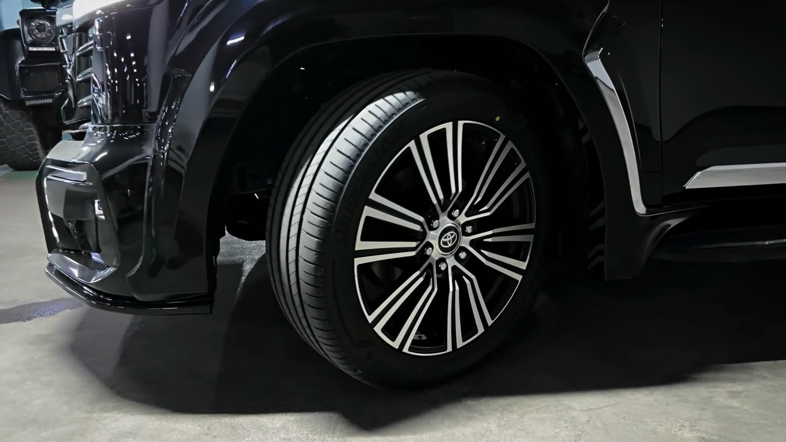 Exterior 2026 Toyota Land Cruiser (2)