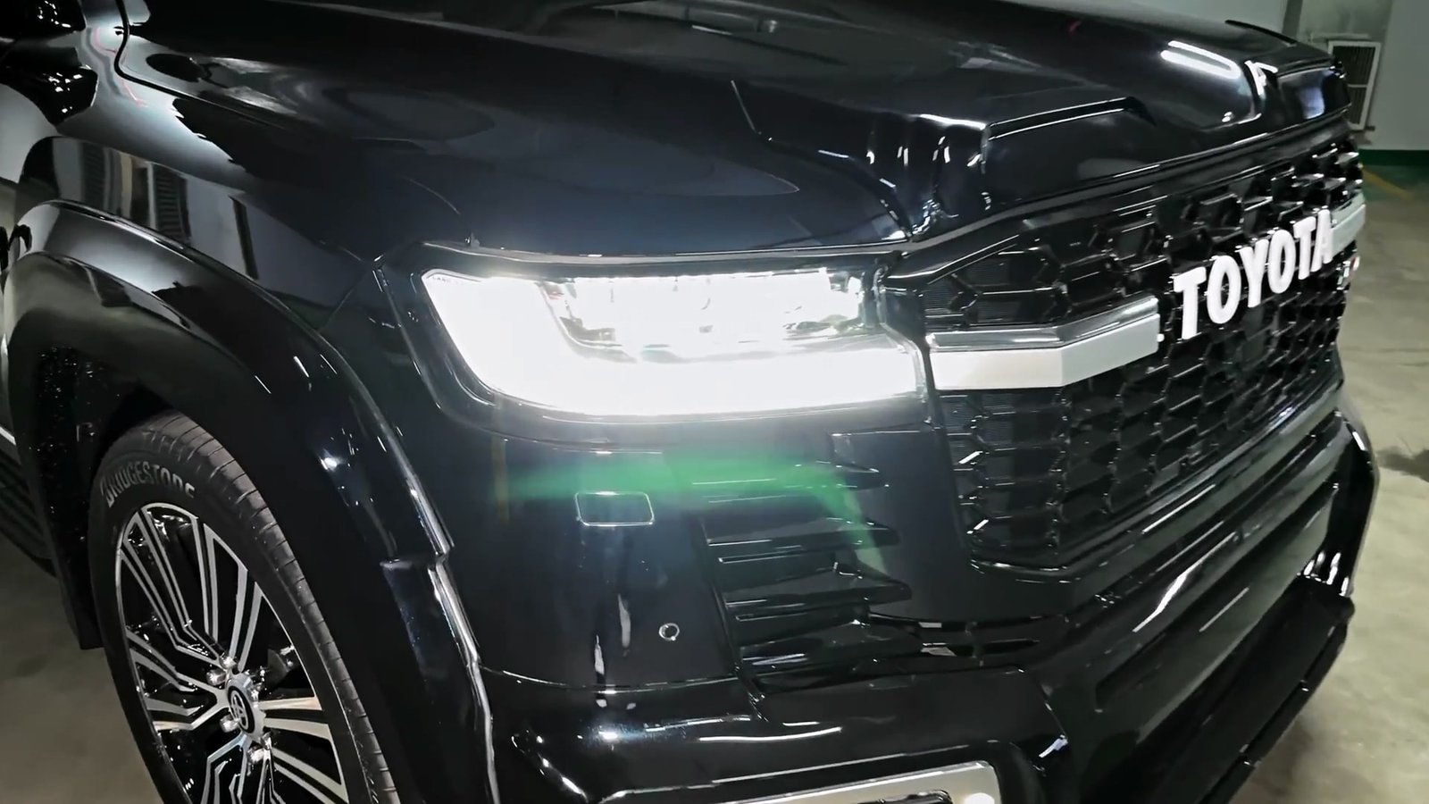 Exterior 2026 Toyota Land Cruiser (5)