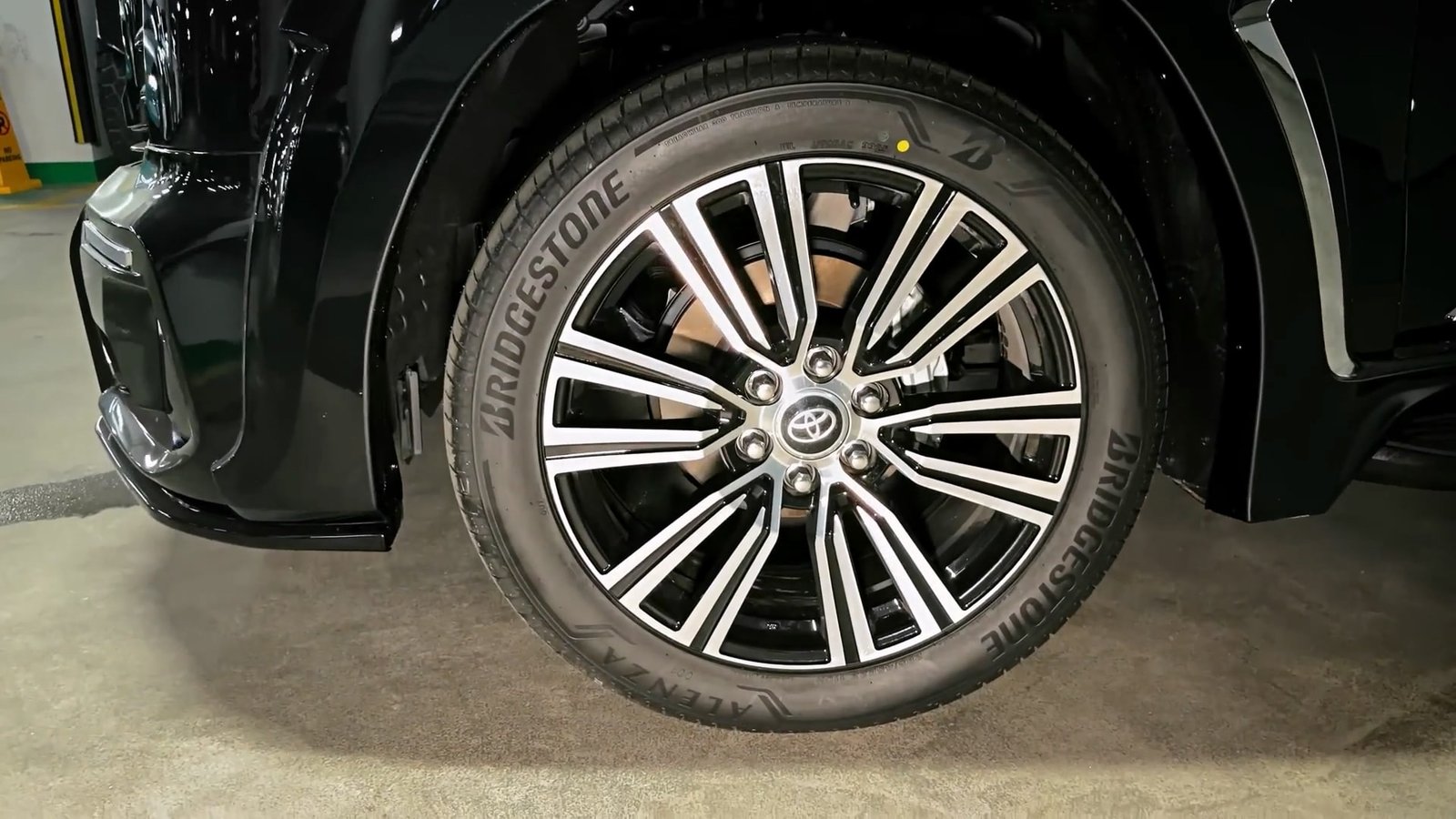 Exterior 2026 Toyota Land Cruiser (9)