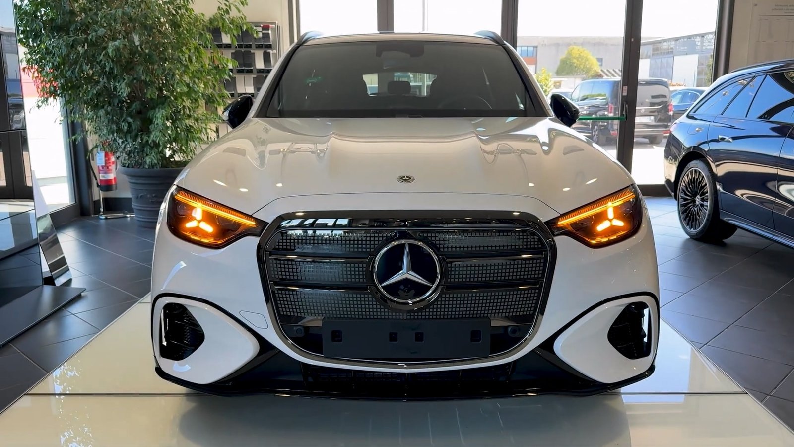 Front 2027 Mercedes GLC EV