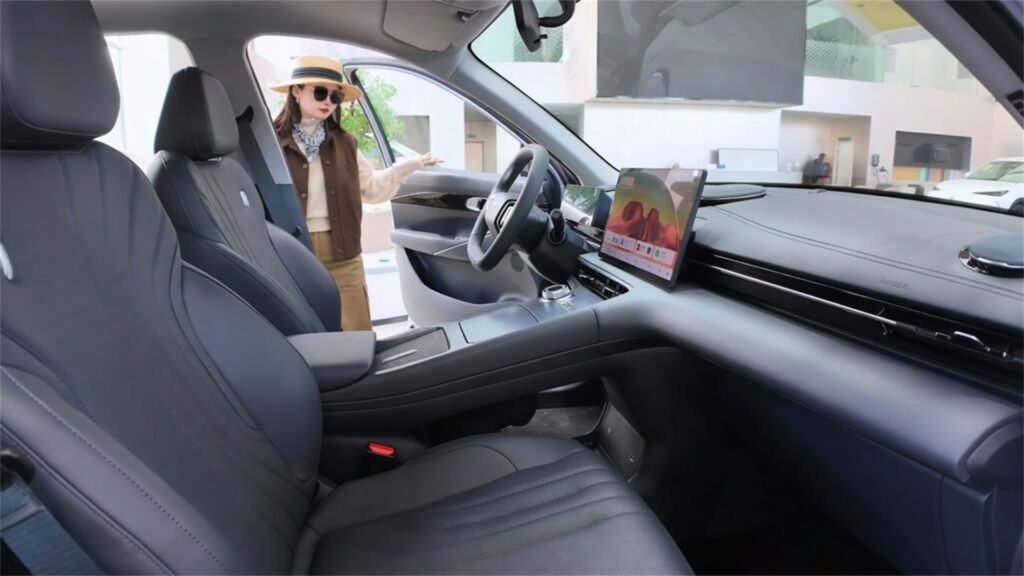 Front Cabin 2026 Geely Galaxy E5
