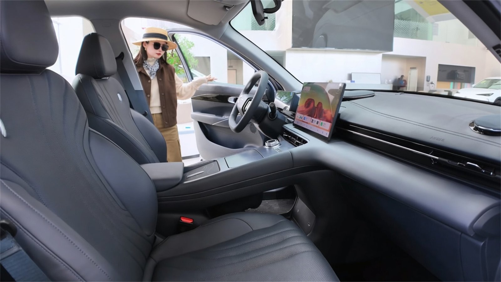 Front Cabin 2026 Geely Galaxy E5