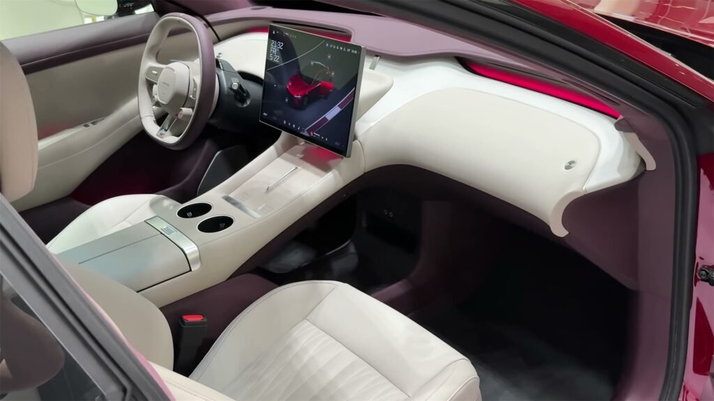 Front Cabin 2026 Xiaomi YU7 GT