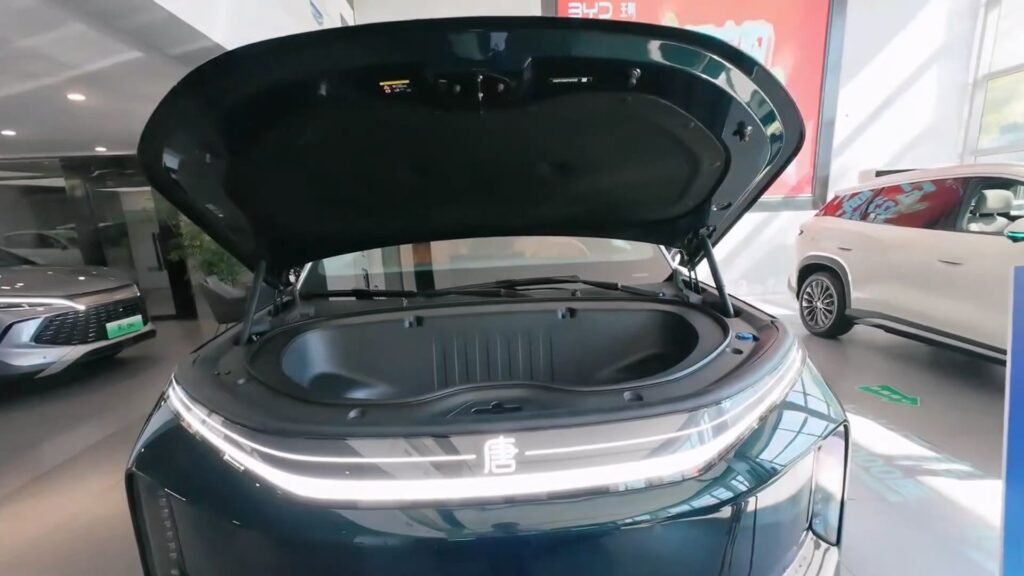 Front Trunk BYD Da Tang 2026