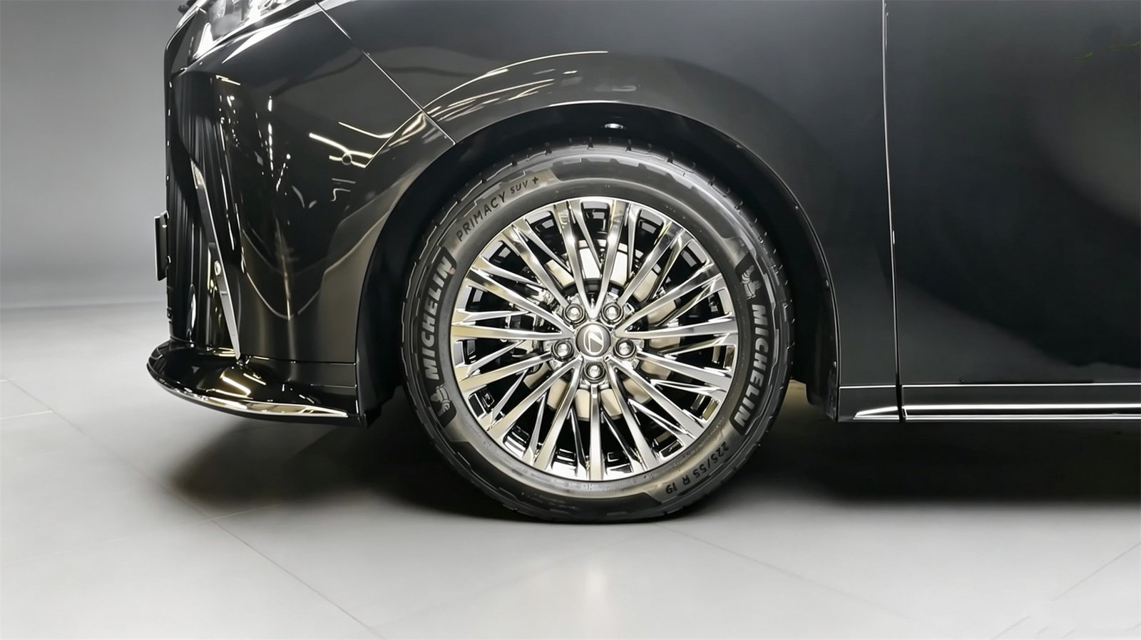 Front Wheel 2026 Lexus LM