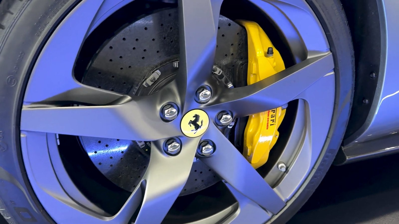 Front Wheel 2027 Ferrari Amalfi