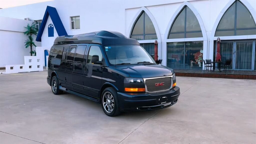 GMC Savana