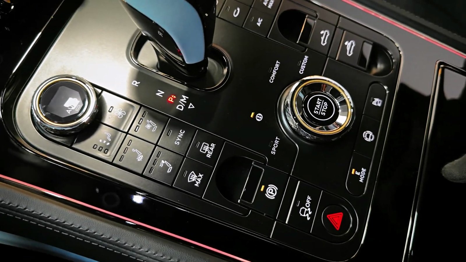 Interior 2026 Bentley Continental GTC (10)