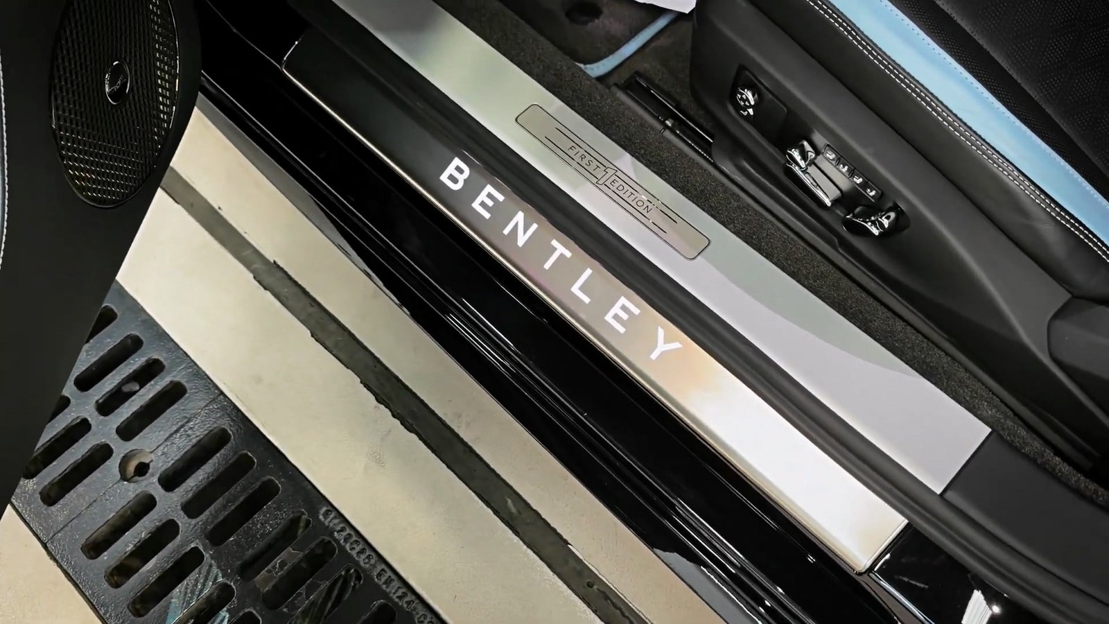 Interior 2026 Bentley Continental GTC (3)