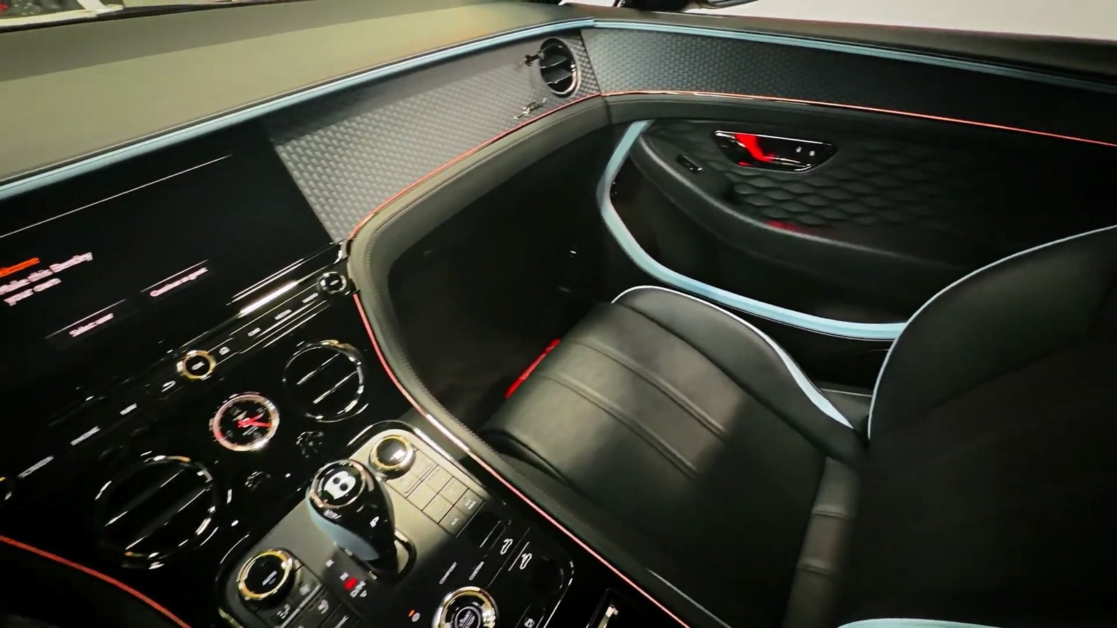 Interior 2026 Bentley Continental GTC (7)