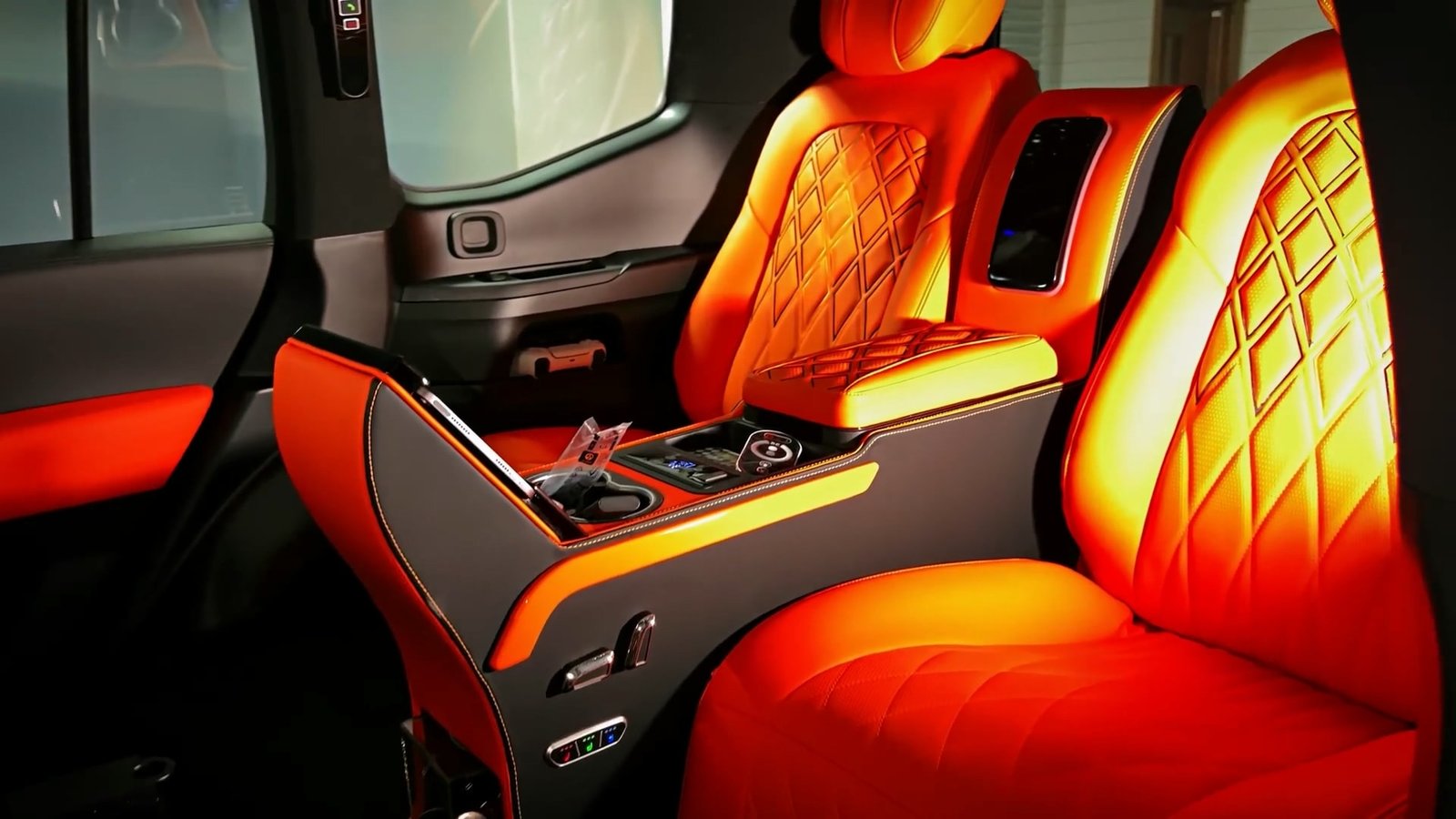Interior 2026 Toyota Land Cruiser (6)
