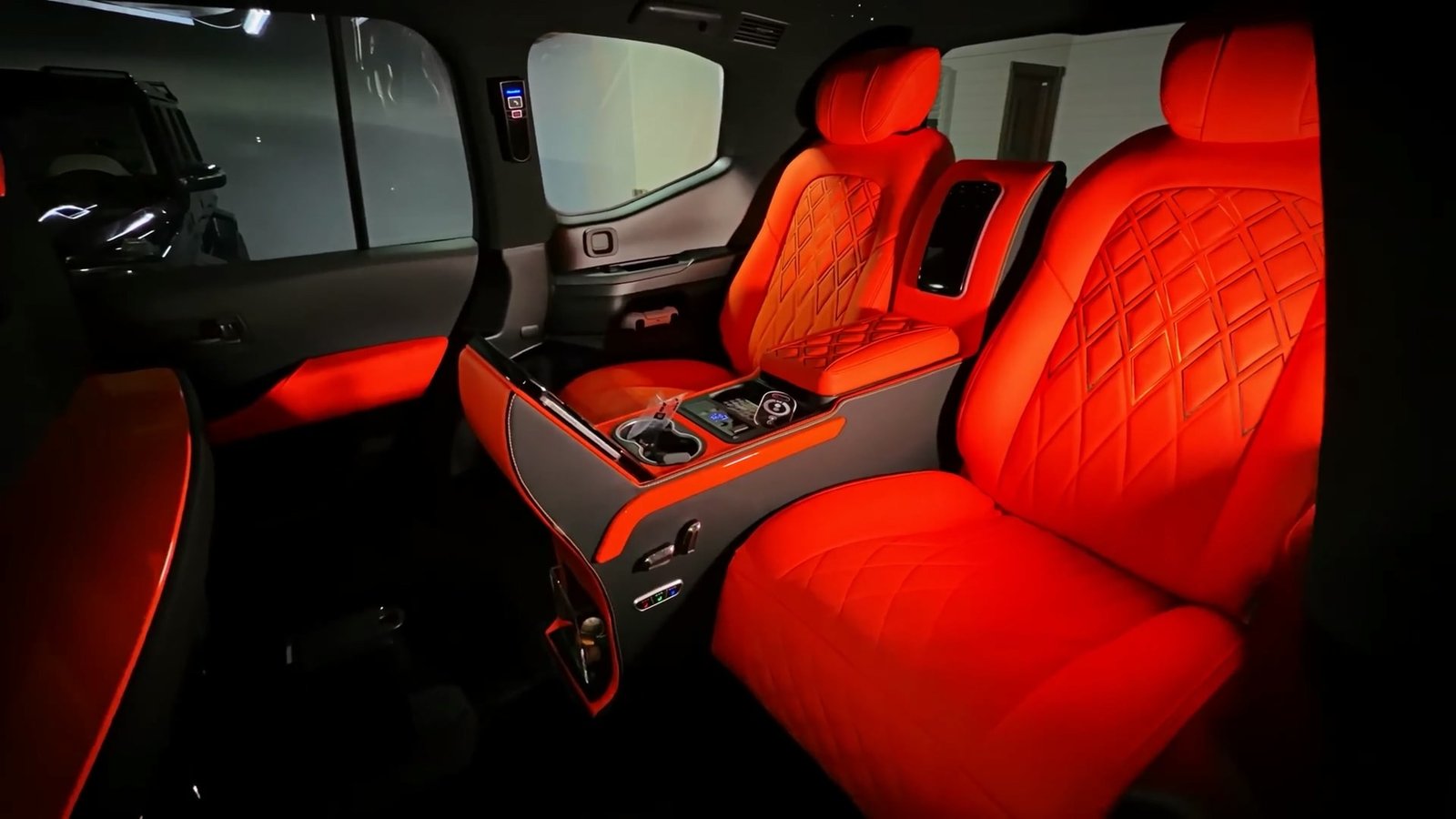 Interior 2026 Toyota Land Cruiser (7)