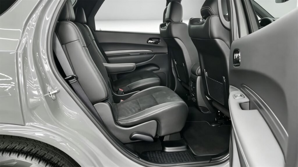 Interior 2027 Dodge Durango SRT (1)
