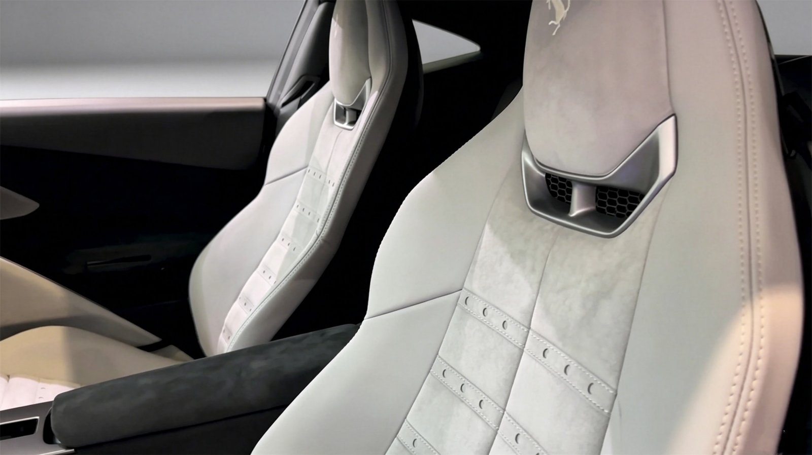 Interior 2027 Ferrari Amalfi (11)