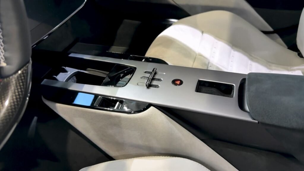Interior 2027 Ferrari Amalfi (7)
