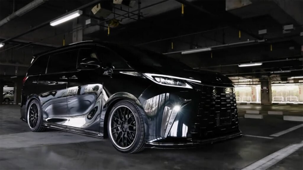 Lexus LM