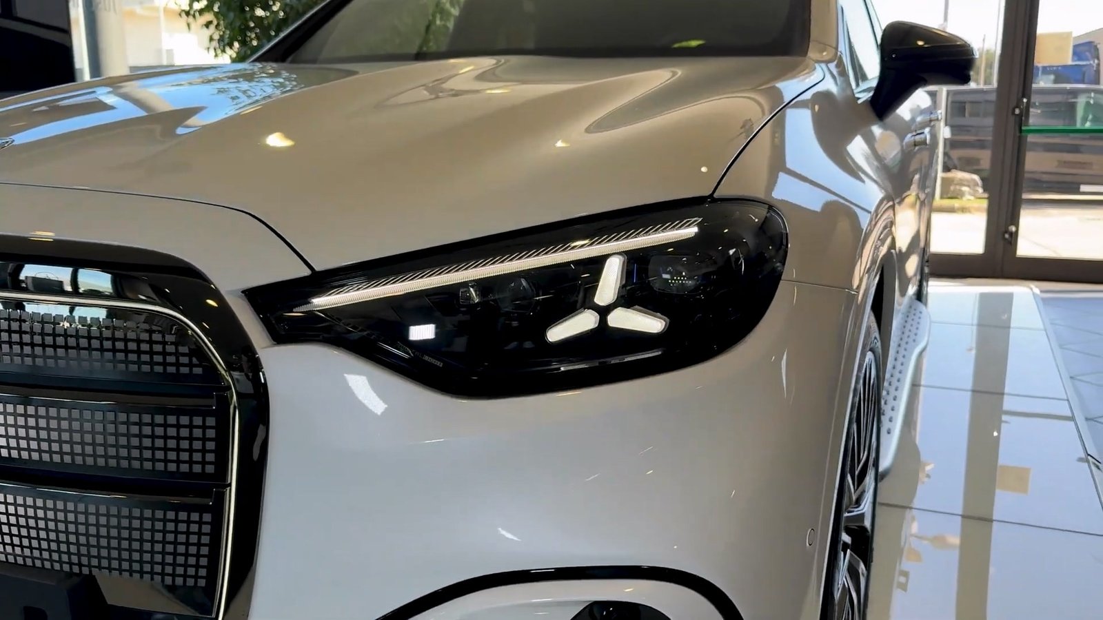 Light 2027 Mercedes GLC EV