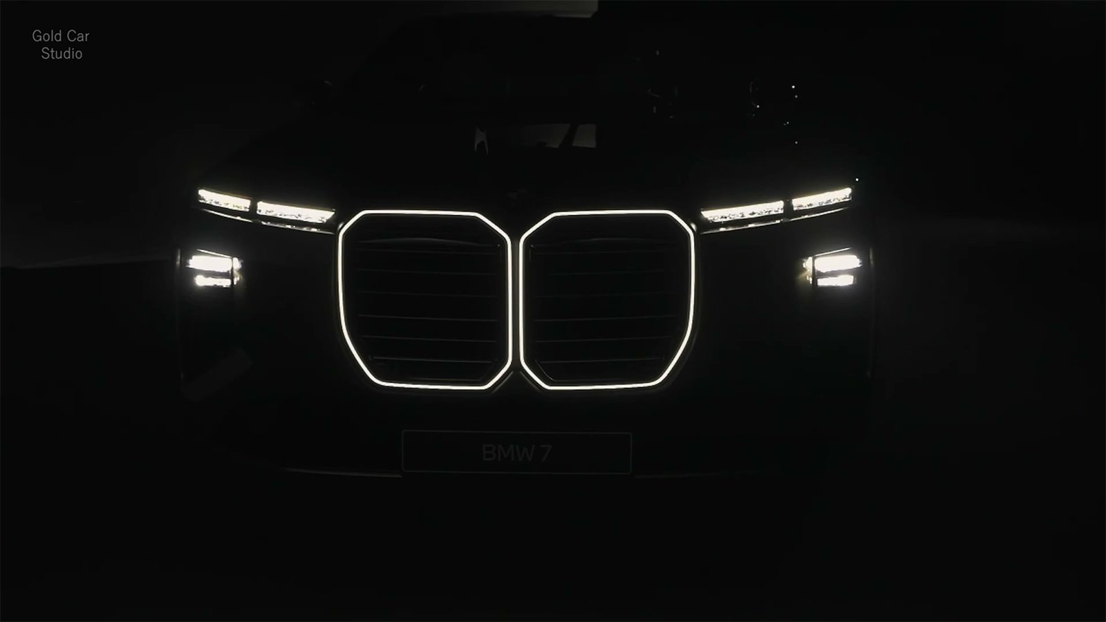 Lights on 2027 BMW 7 Series M Sport