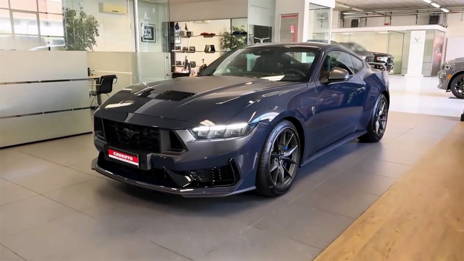 Mustang Dark Horse