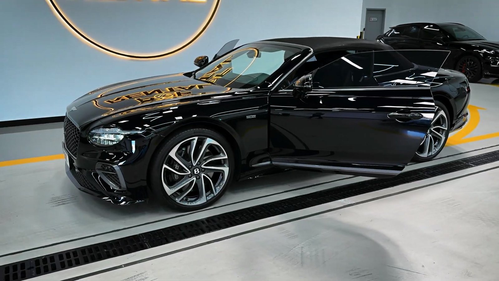 Overview 2026 Bentley Continental GTC (5)