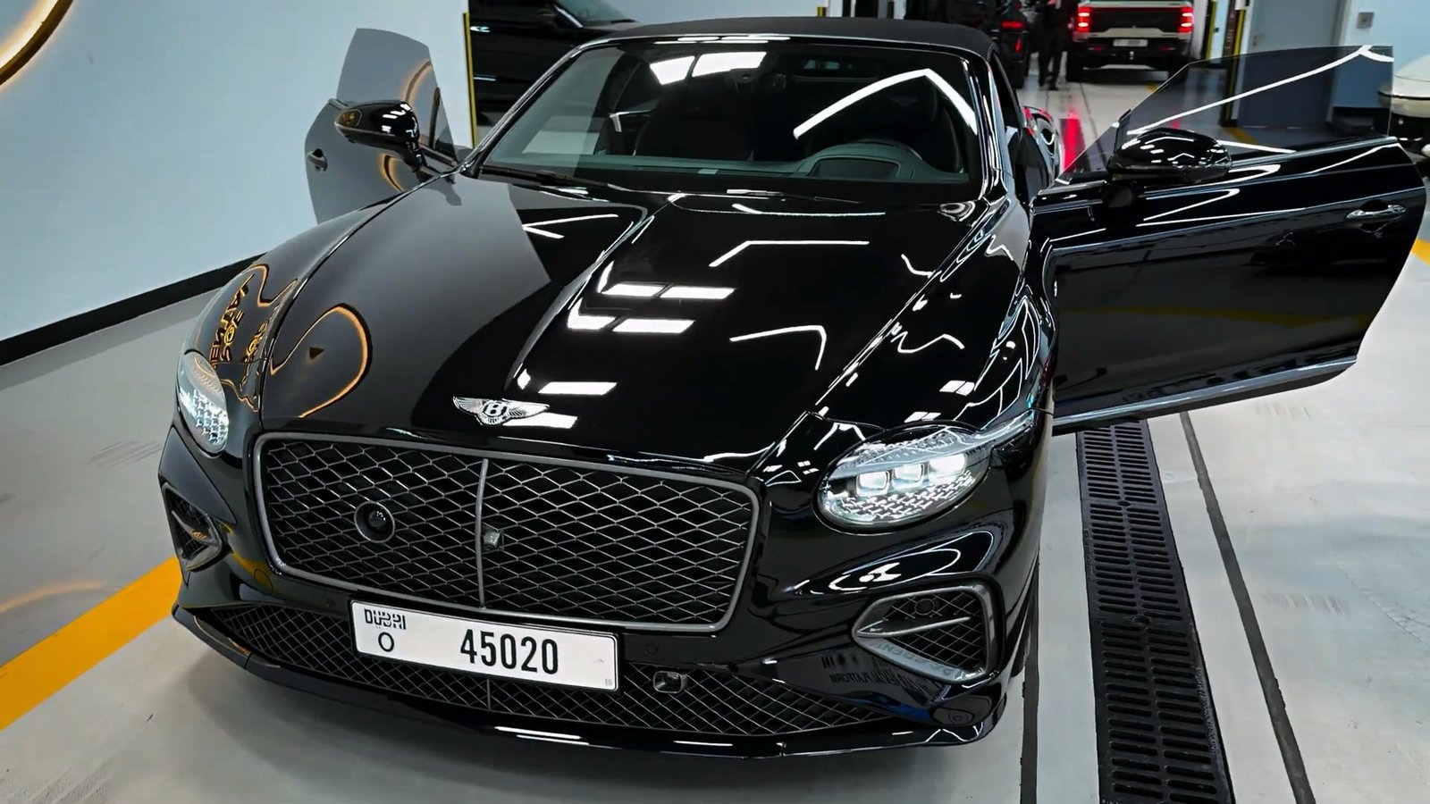 Overview 2026 Bentley Continental GTC (6)