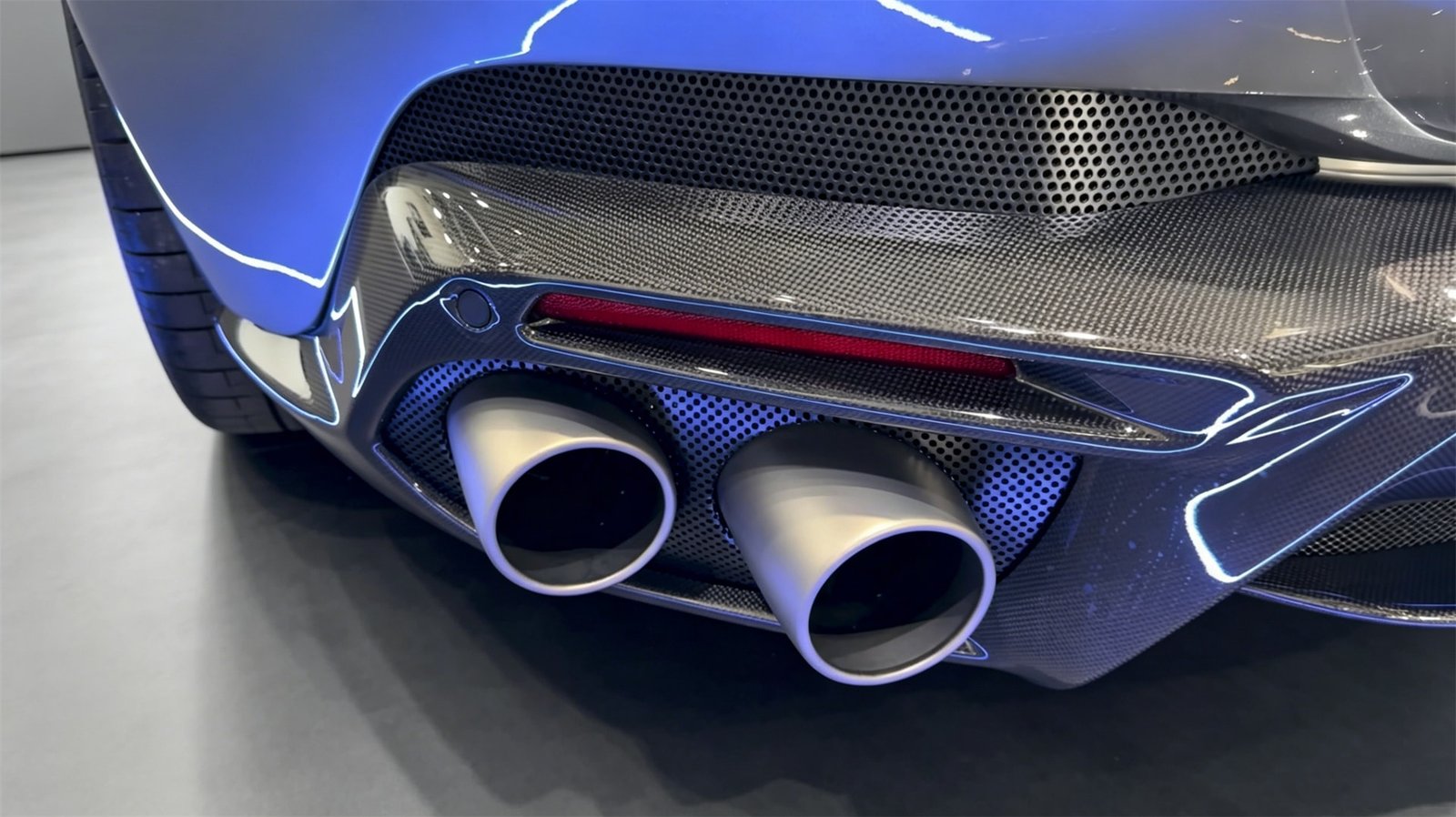 Pipe 2027 Ferrari Amalfi