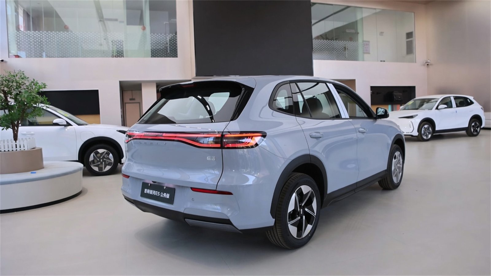 Rear 2 2026 Geely Galaxy E5