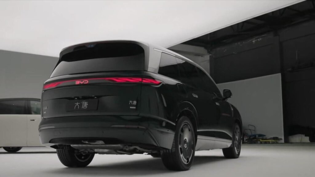 Rear BYD Da Tang 2026