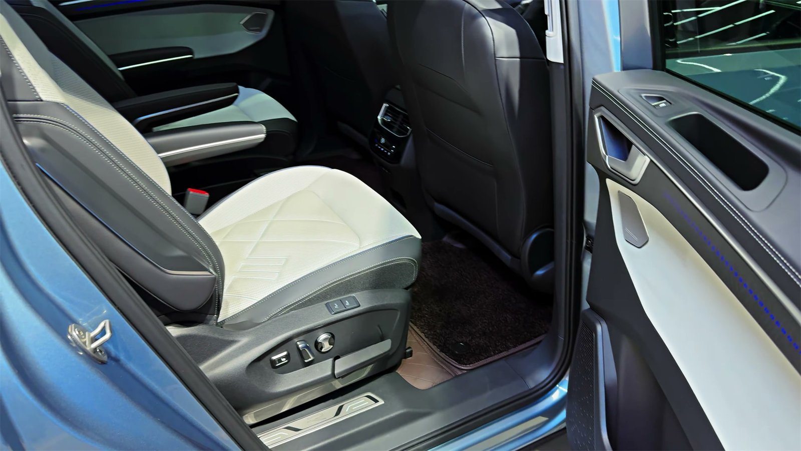 Rear Cabin 2026 Volkswagen Talagon