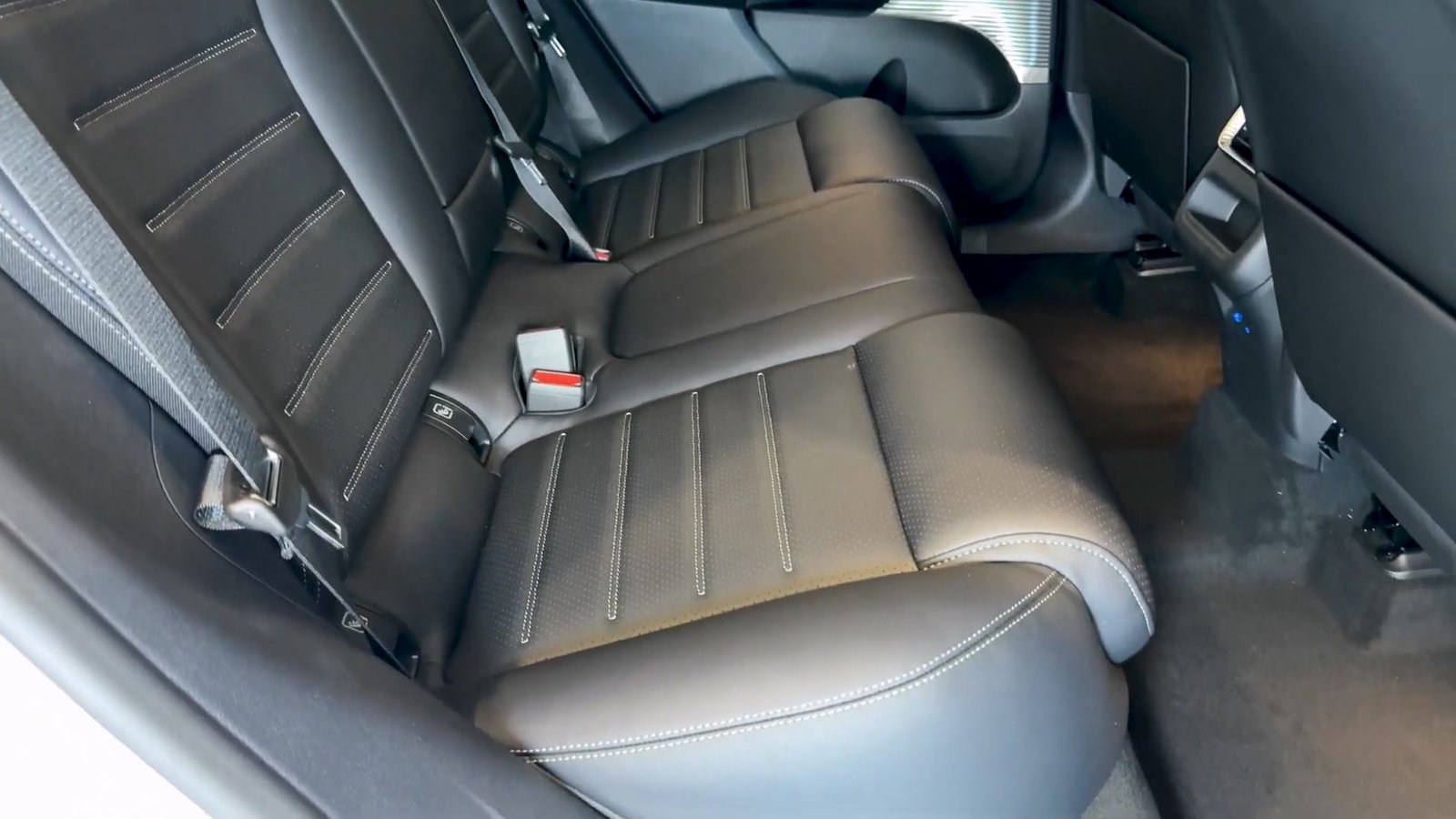 Rear Seats 2027 Mercedes GLC EV