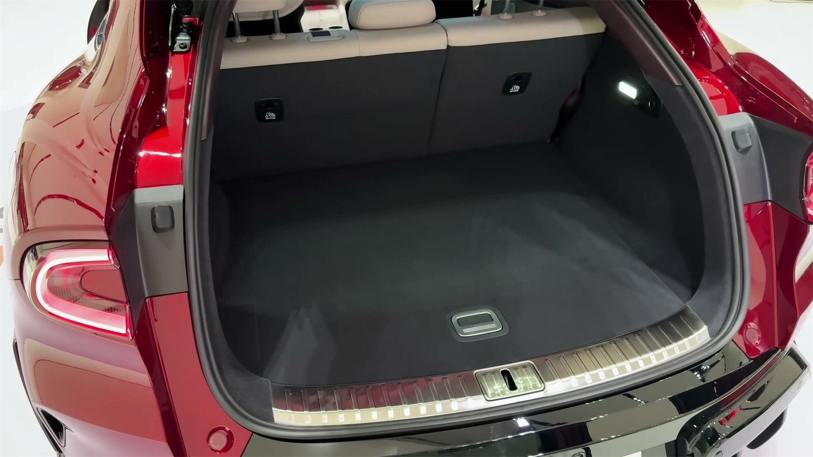 Rear Trunk 2026 Xiaomi YU7 GT