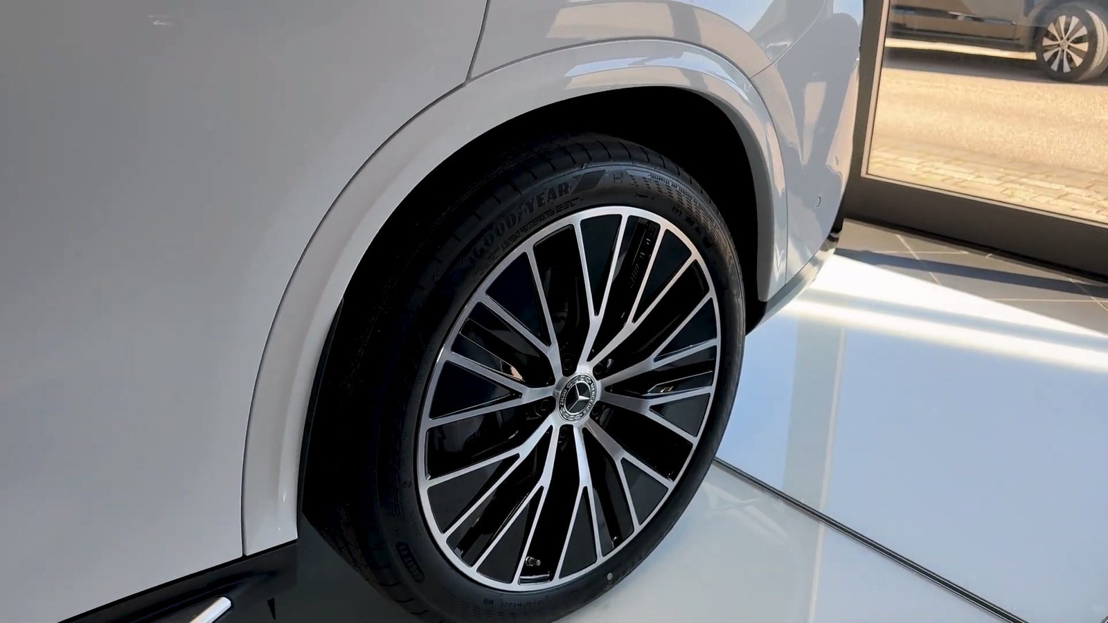 Rear Wheel 2027 Mercedes GLC EV
