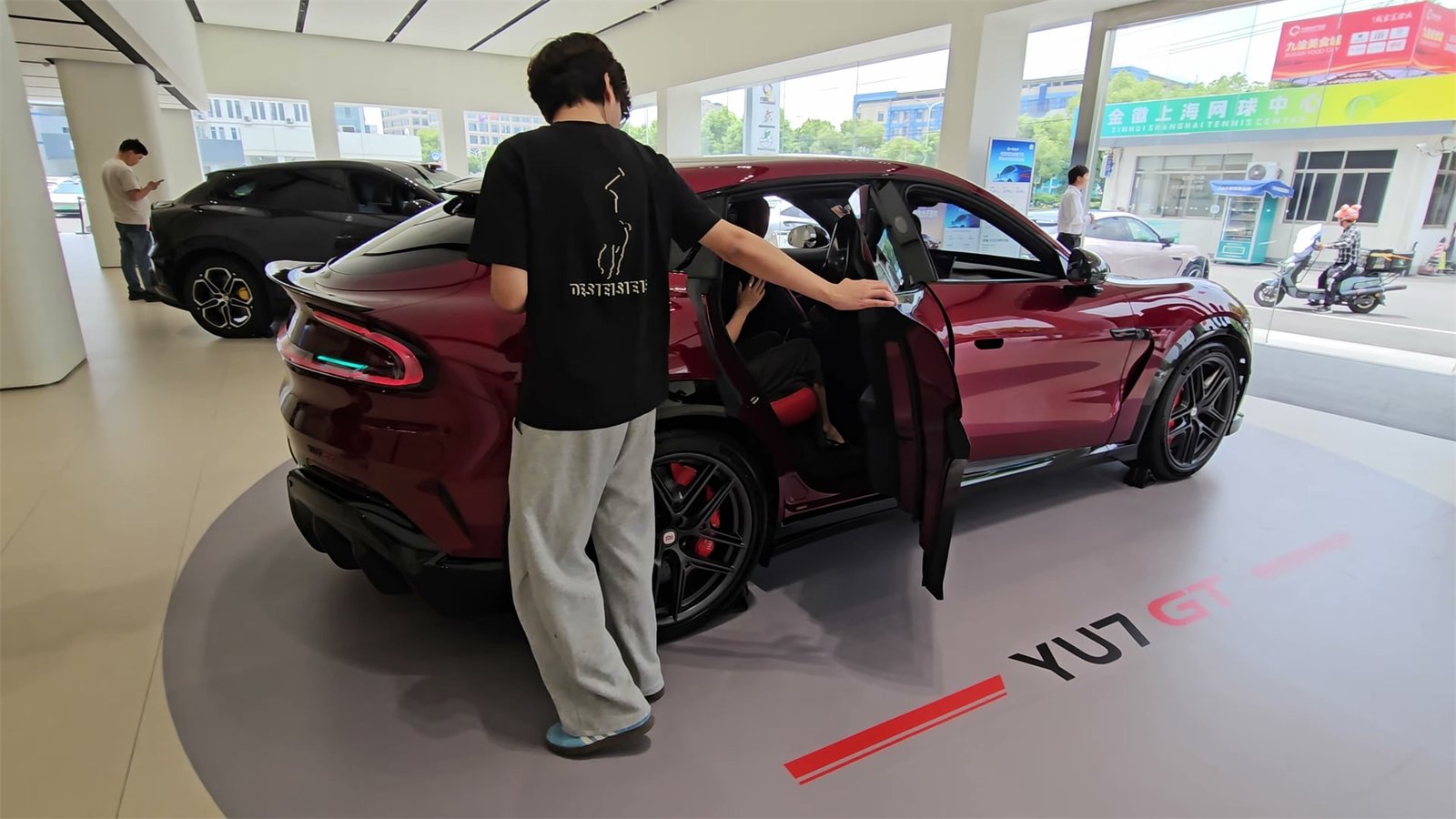 Red Black Interior 2026 Xiaomi YU7 GT (2)