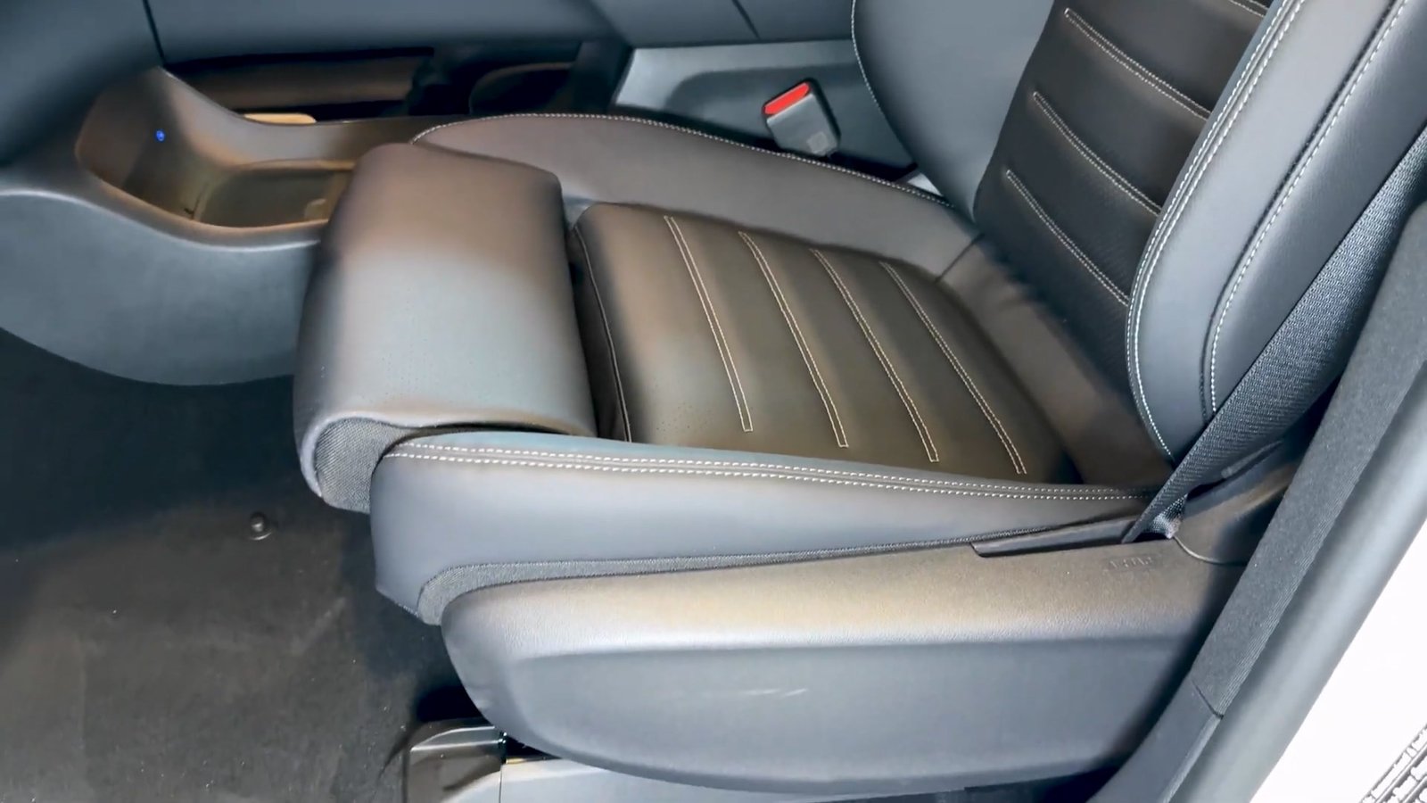 Seat 2027 Mercedes GLC EV