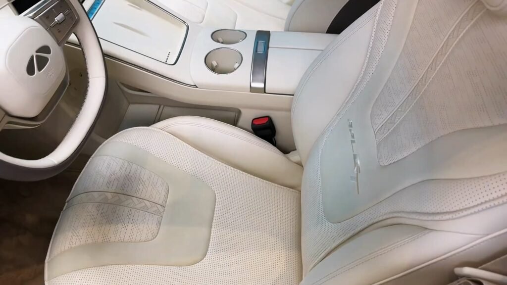 Seats 2026 Chery Fengyun A9L GT