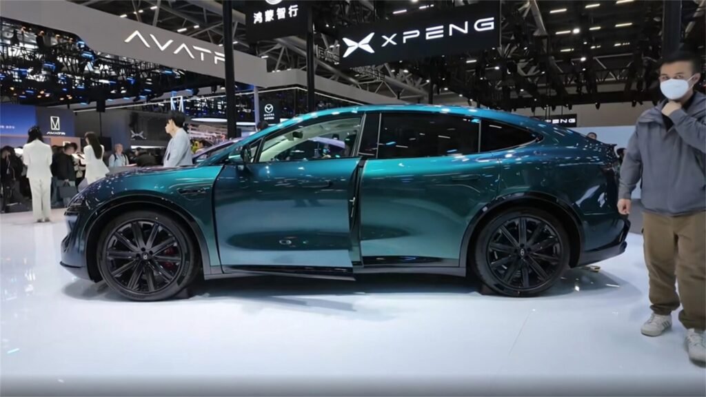 Side 2026 Luxeed R7 (Zhijie R7).