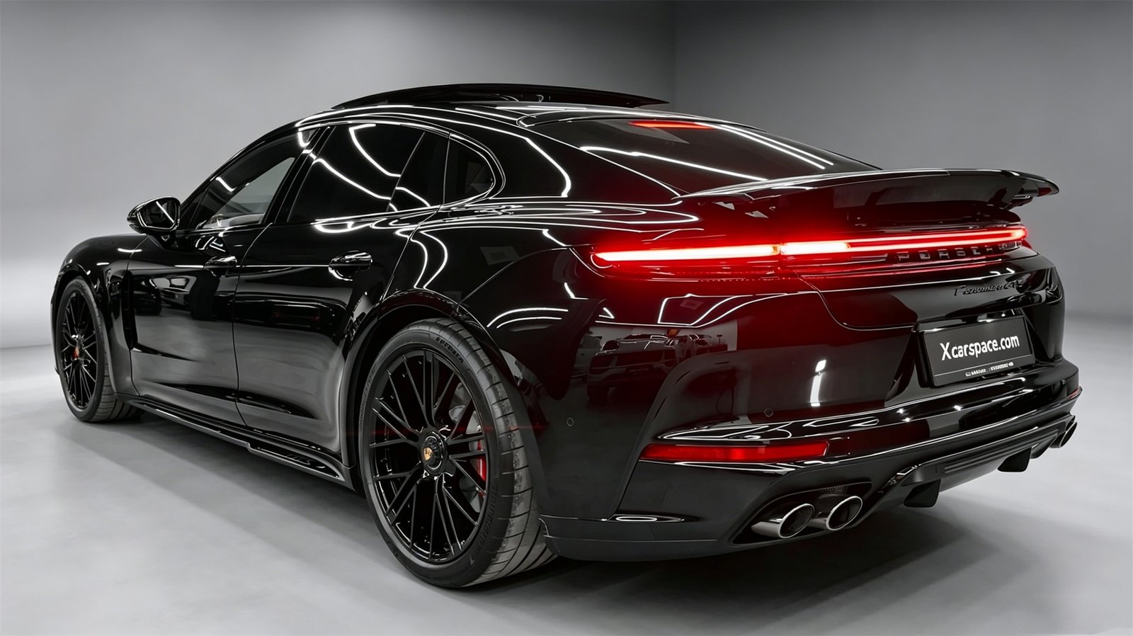 Side 2027 Porsche Panamera GTS
