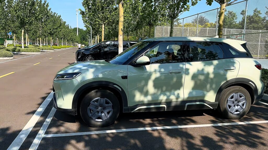 Side BYD Yuan UP 2026